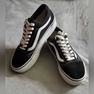 Vans black and white "Old Skool shoe"